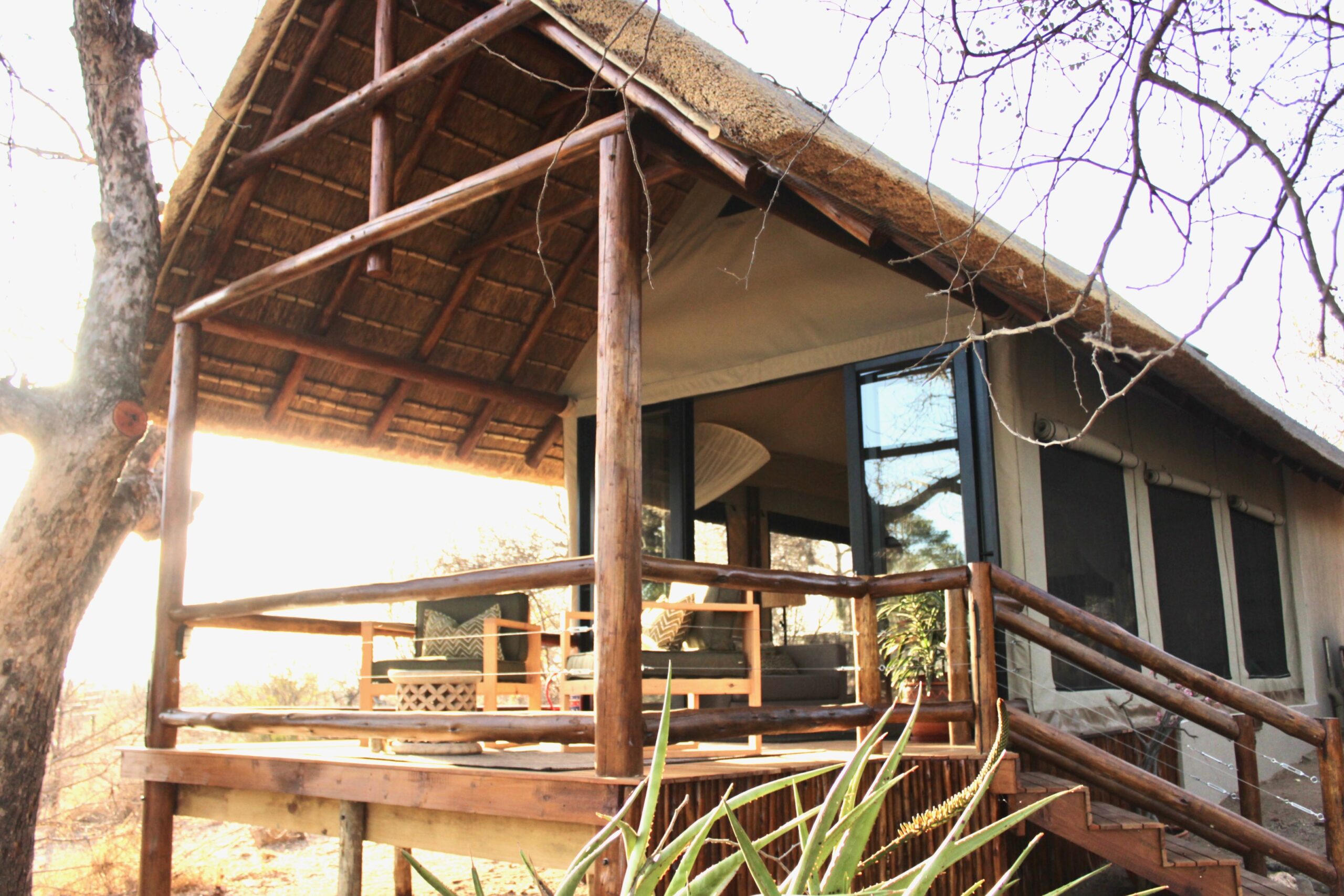 Kuku Living - Thatched Roof Tents